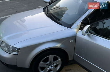 Седан Audi A4 2004 в 