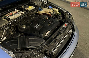 Седан Audi A4 2004 в 