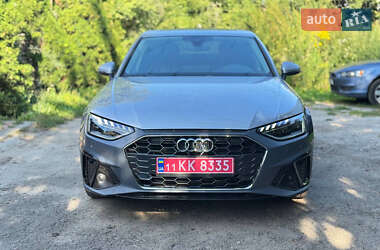 Седан Audi A4 2021 в 