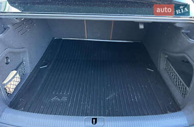 Седан Audi A4 2019 в 