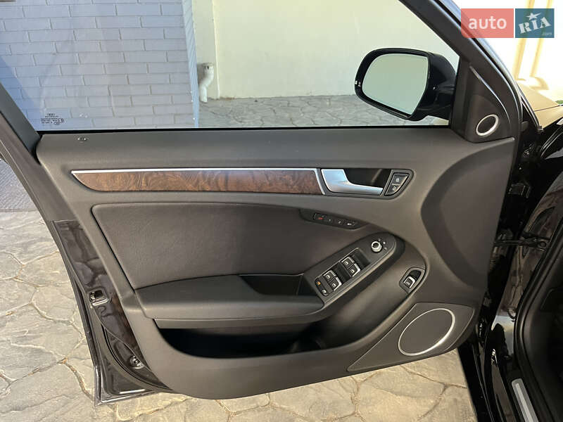 Седан Audi A4 2013 в Харькове