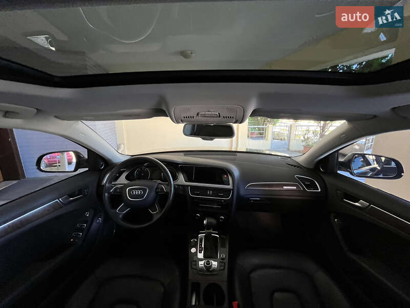 Седан Audi A4 2013 в Черновцах