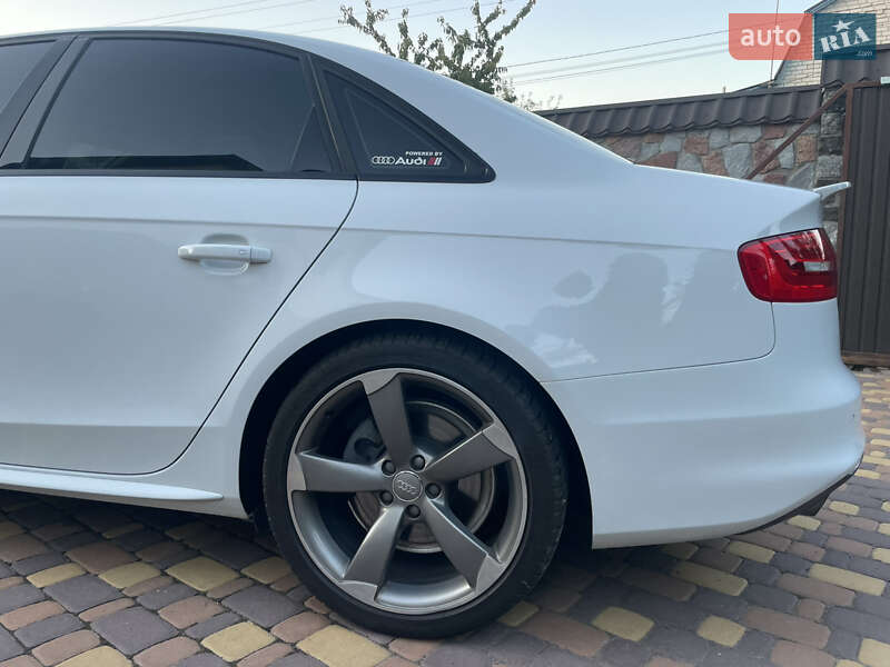 Седан Audi A4 2014 в Броварах