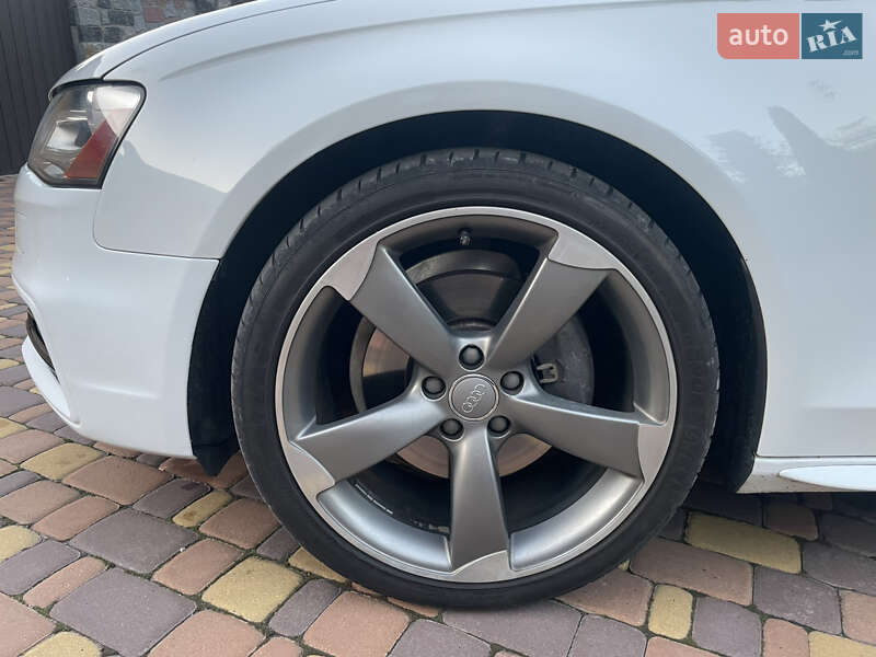 Седан Audi A4 2014 в Броварах