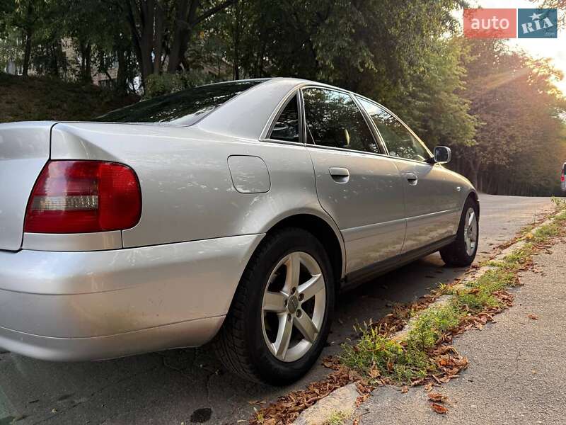 Седан Audi A4 1999 в Киеве фото 8 Седан Audi A4 1999 в Киеве