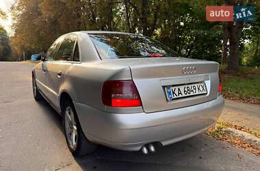 Седан Audi A4 1999 в 