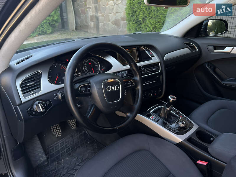 Универсал Audi A4 2011 в Львове