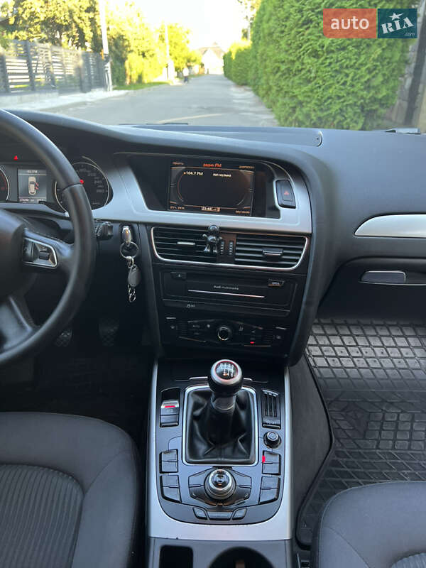 Универсал Audi A4 2011 в Львове