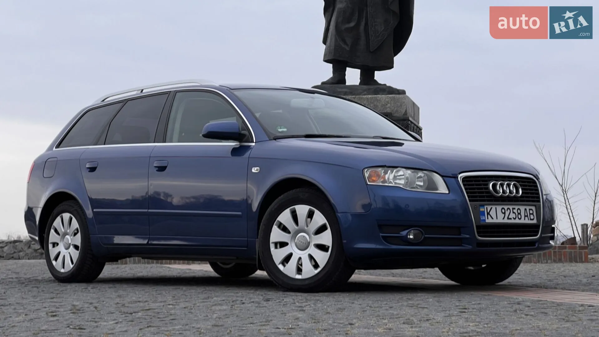 Audi A4 2016 VIN WAUGMAF40HN042599 фото оголошення 14 з 21