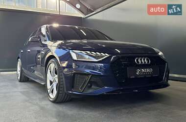 Седан Audi A4 2021 в 