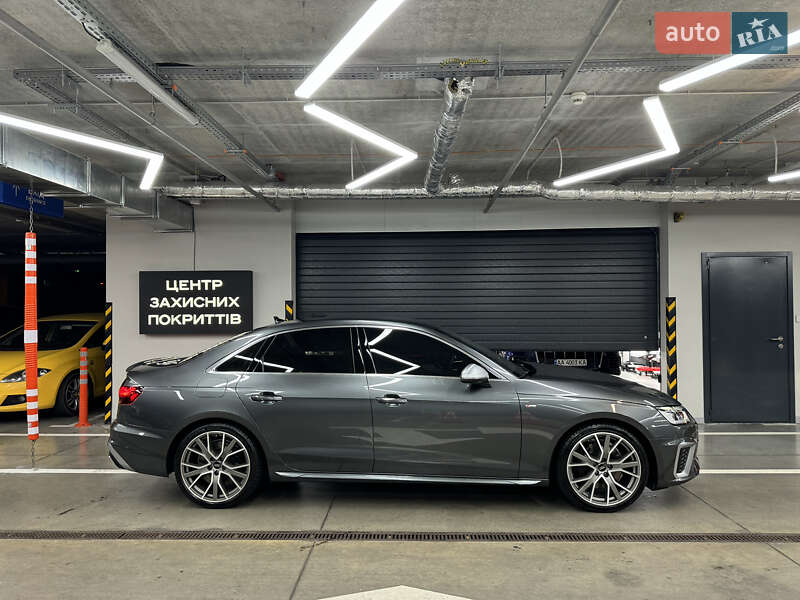 Седан Audi A4 2023 в Києві
