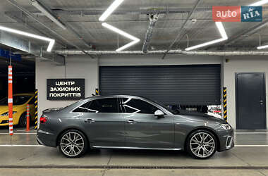 Audi A4 2023