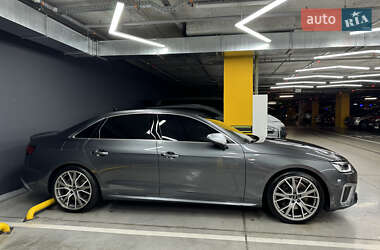 Седан Audi A4 2023 в Києві