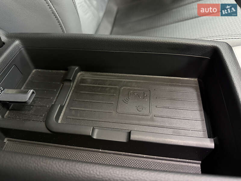 Седан Audi A4 2023 в Києві