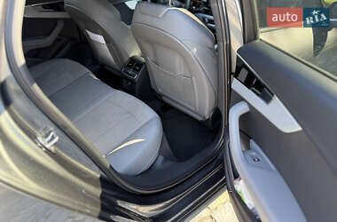 Седан Audi A4 2023 в Киеве
