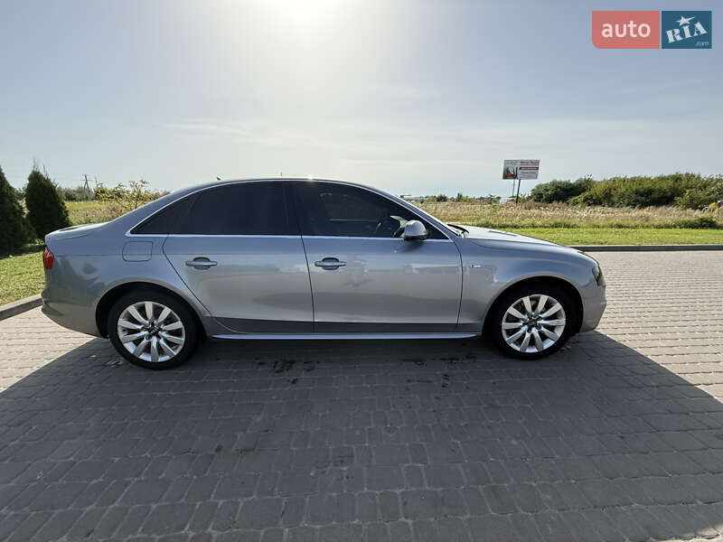 Седан Audi A4 2014 в Городке