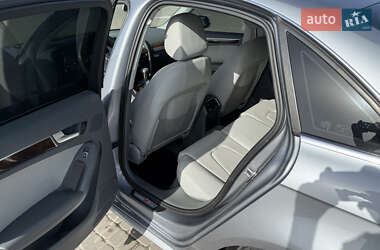 Седан Audi A4 2014 в 