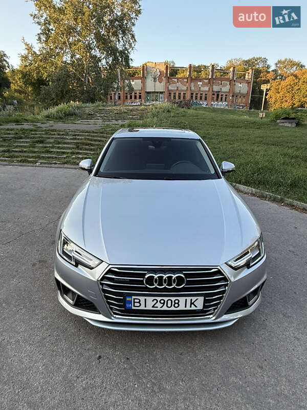 Седан Audi A4 2018 в 