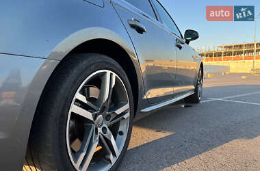 Седан Audi A4 2016 в 