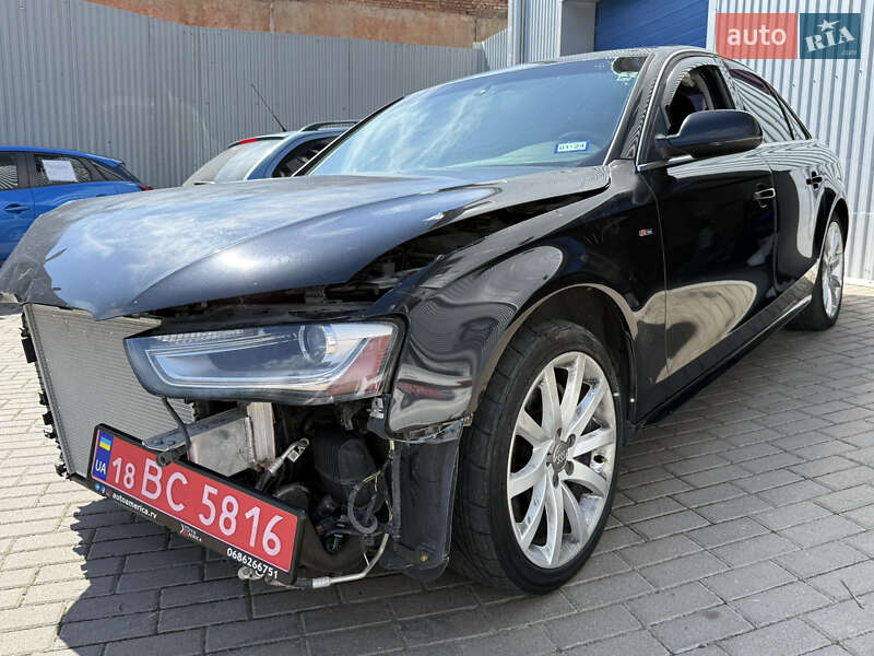 Седан Audi A4 2013 в 