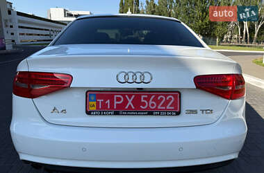 Седан Audi A4 2014 в 