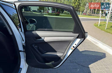 Седан Audi A4 2014 в 