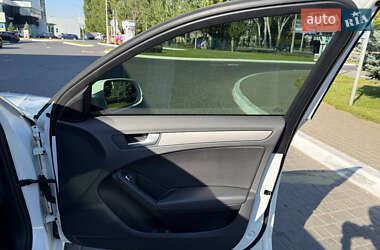 Седан Audi A4 2014 в 
