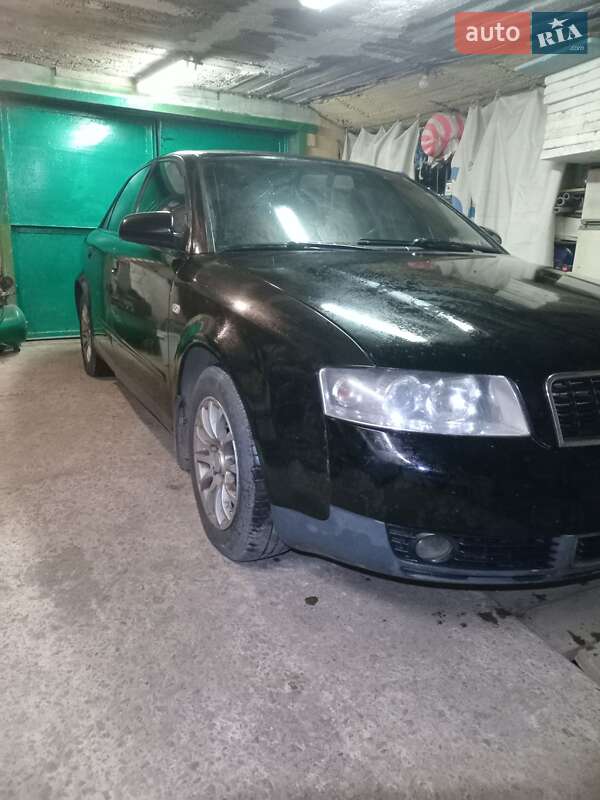 Седан Audi A4 2004 в Харькове