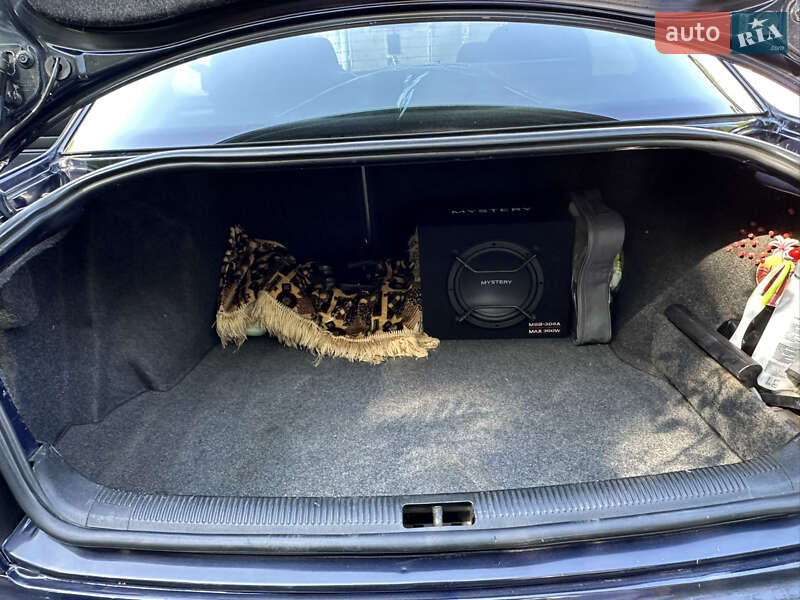 Седан Audi A4 1995 в Раздельной