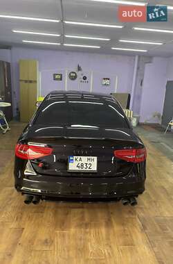 Седан Audi A4 2014 в Киеве