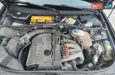 Седан Audi A4 1995 в 