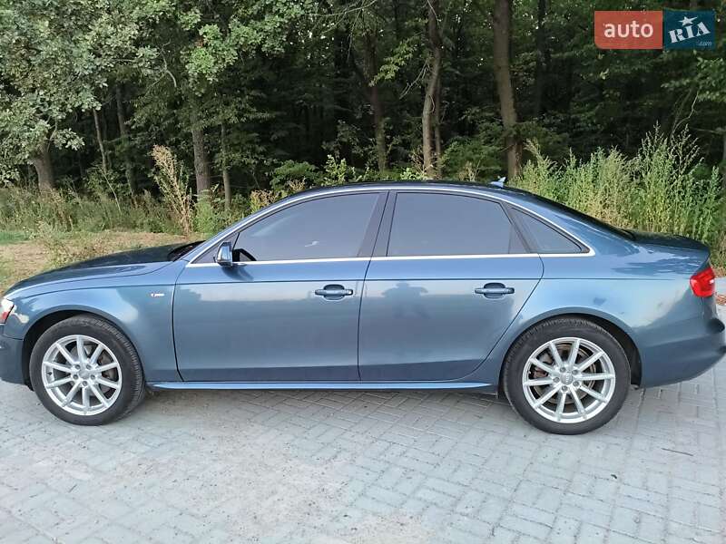 Седан Audi A4 2015 в Виннице