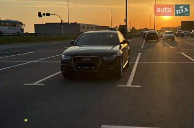 Седан Audi A4 2015 в 