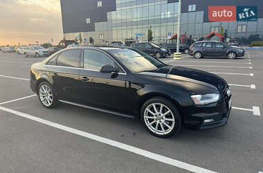 Седан Audi A4 2015 в 