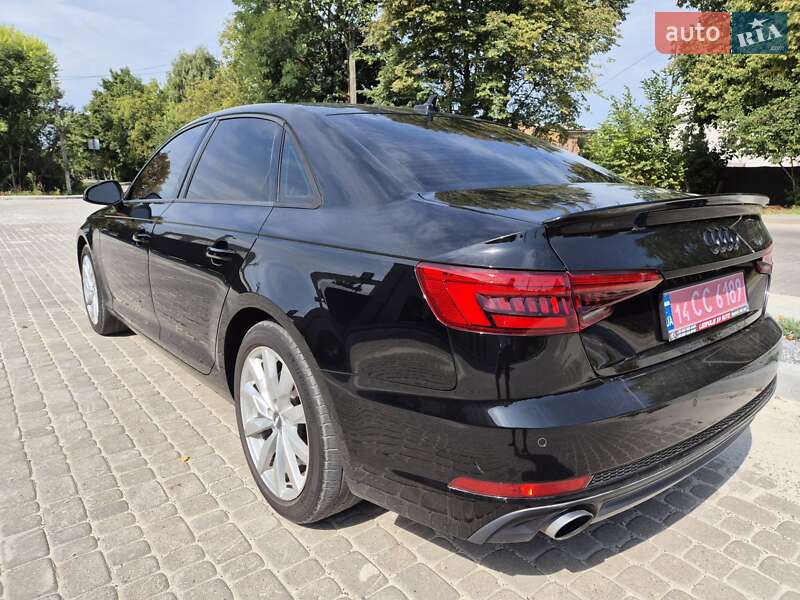 Седан Audi A4 2015 в 