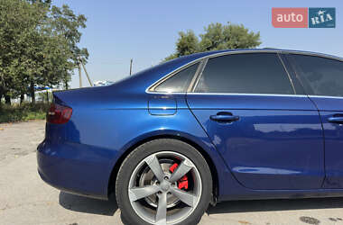 Седан Audi A4 2013 в 