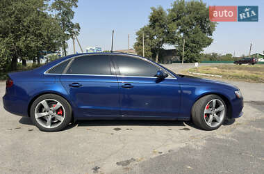 Седан Audi A4 2013 в 