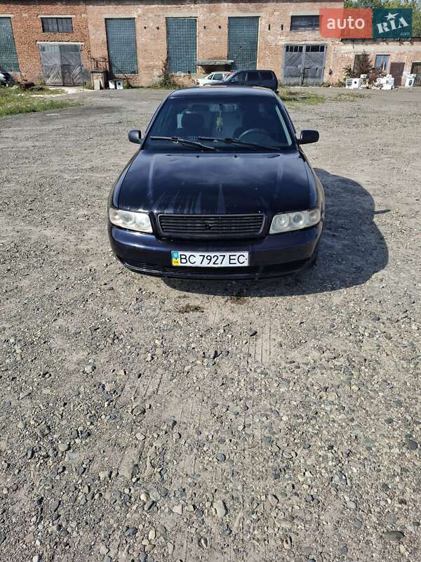 Седан Audi A4 1998 в 