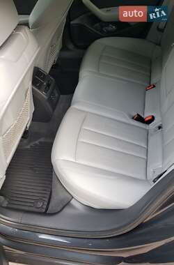 Седан Audi A4 2016 в 