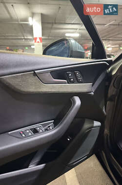 Седан Audi A4 2017 в 