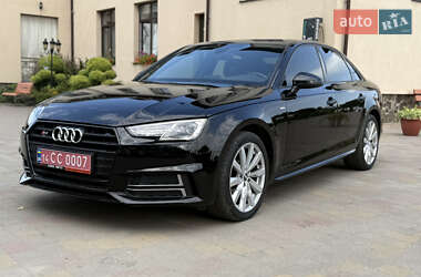 Седан Audi A4 2017 в 