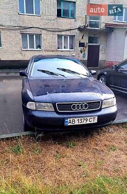 Седан Audi A4 1995 в Виннице