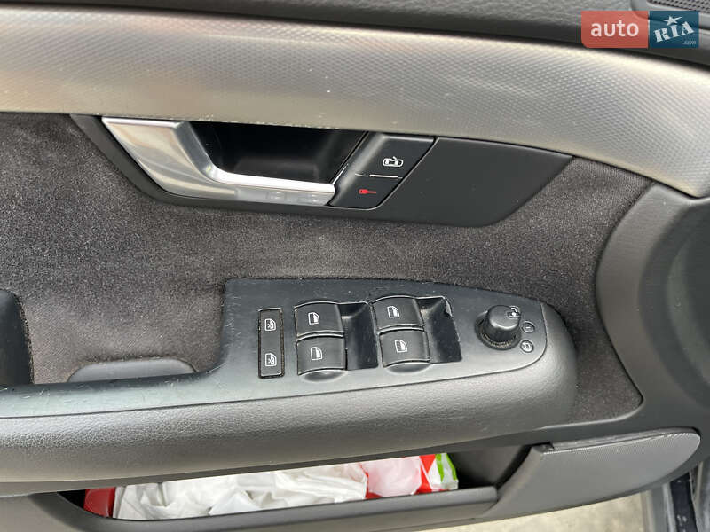 Универсал Audi A4 2004 в Львове фото 18 Универсал Audi A4 2004 в Львове