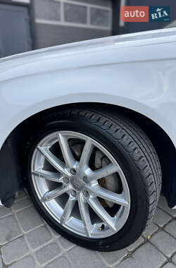 Седан Audi A4 2015 в 