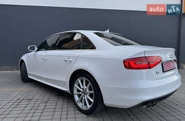 Седан Audi A4 2015 в 