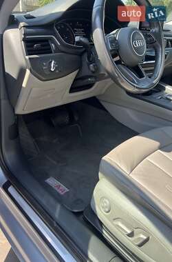 Седан Audi A4 2018 в 
