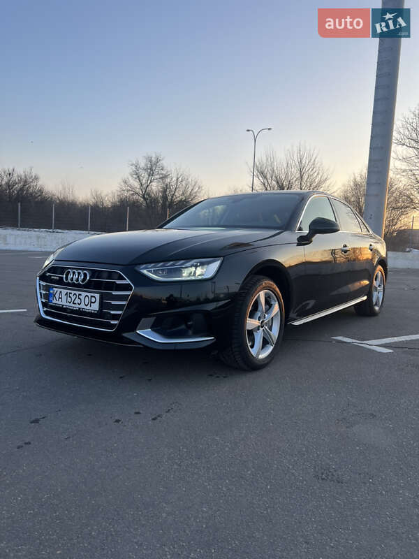Седан Audi A4 2024 в 