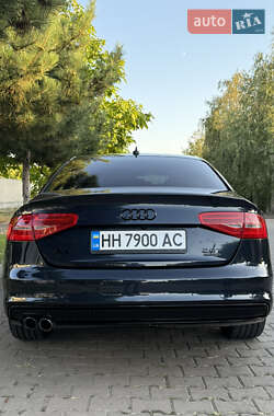 Седан Audi A4 2014 в 