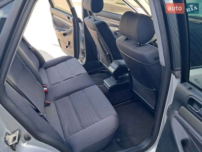 Седан Audi A4 2000 в Ірпені