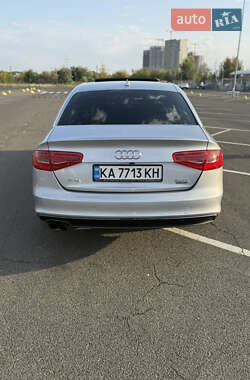 Седан Audi A4 2014 в 